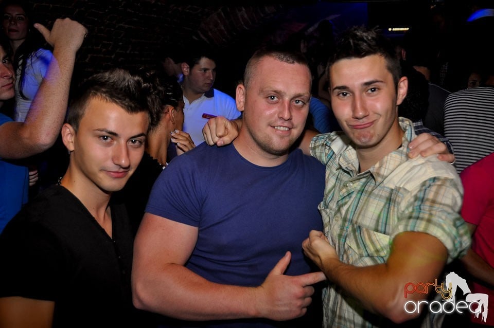 Miercuri e party în Escape Club!, 
