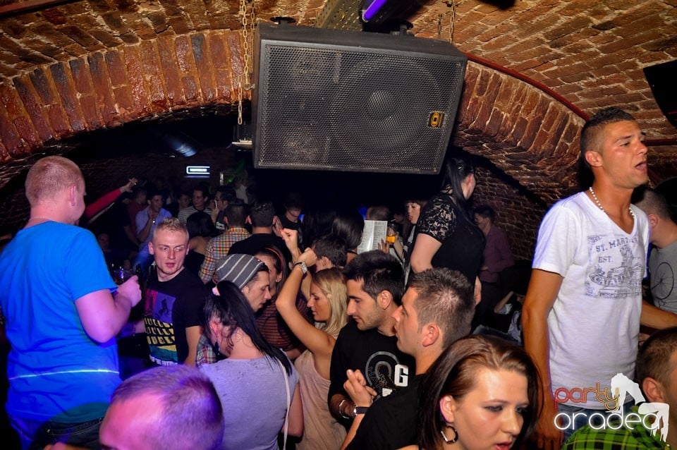 Miercuri e party în Escape Club!, 