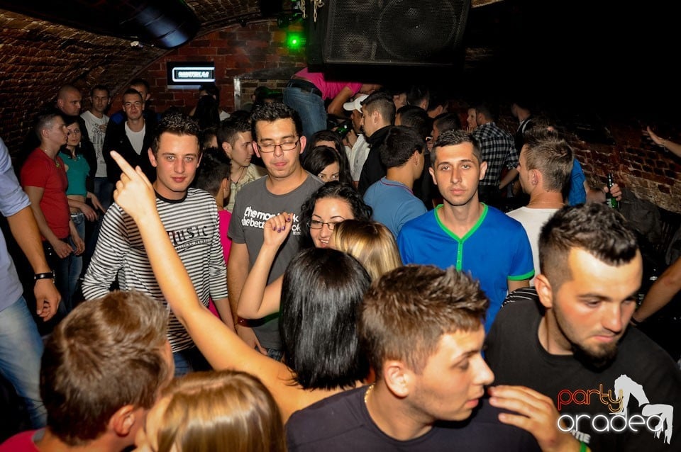Miercuri e party în Escape Club!, 