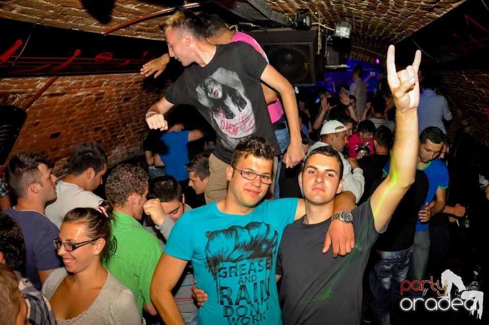 Miercuri e party în Escape Club!, 