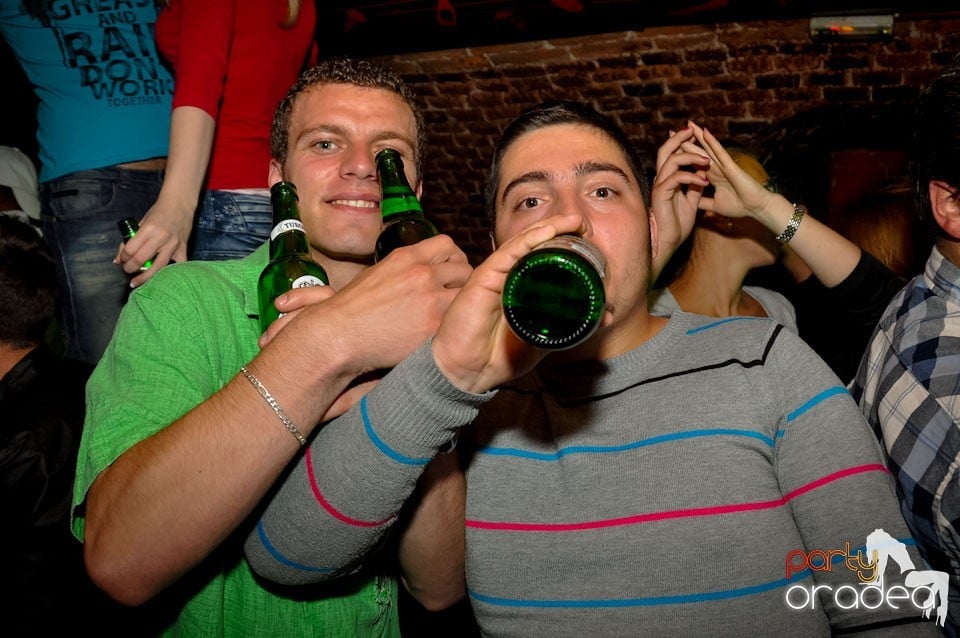 Miercuri e party în Escape Club!, 