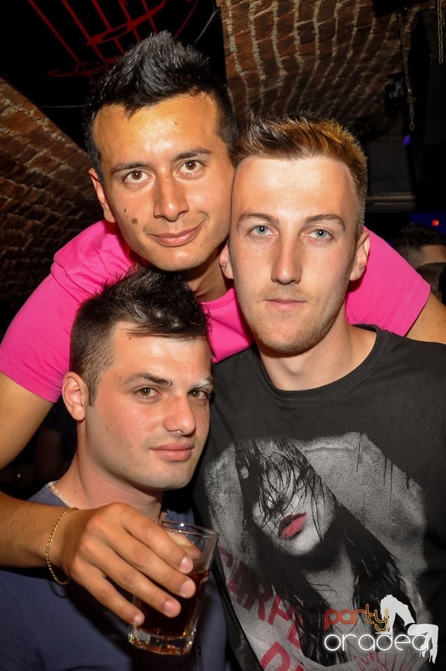 Miercuri e party în Escape Club!, 