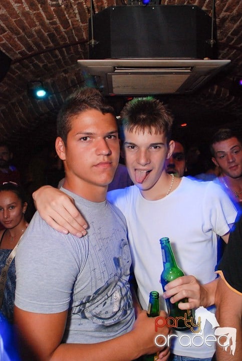 Miercuri e Party în Escape, 