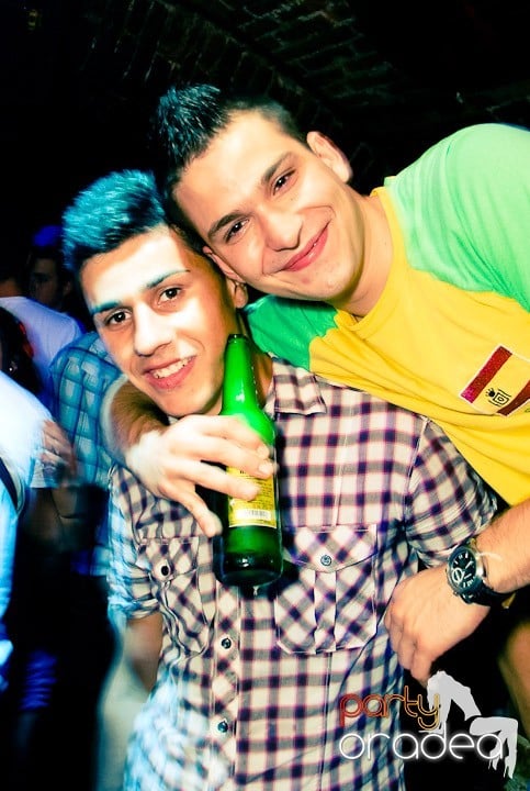 Miercuri e Party în Escape, 