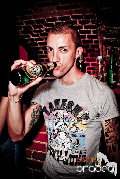 Miercuri e Party în Escape, 