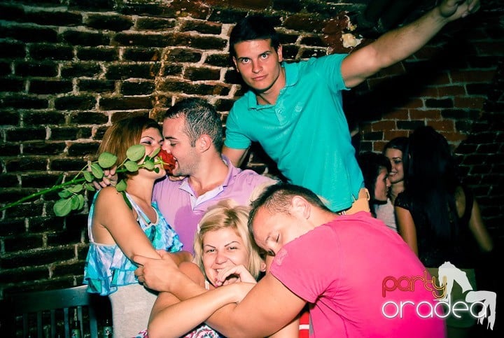 Miercuri e Party în Escape, 