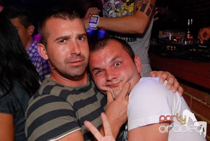 Miercuri e Party în Escape, 