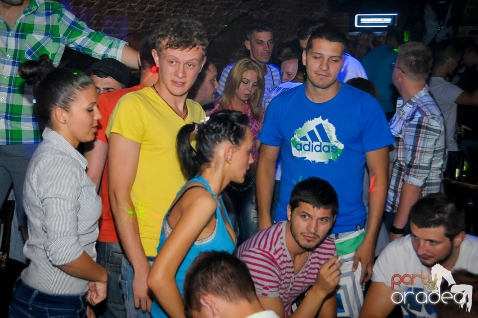 Miercuri e Party în Escape!, 