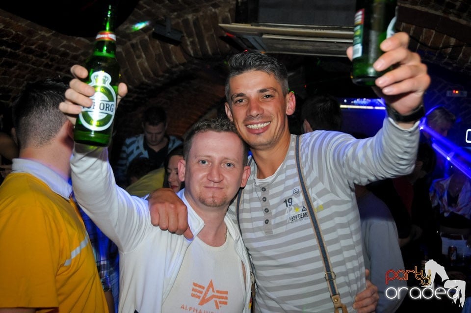 Miercuri e Party în Escape!, 