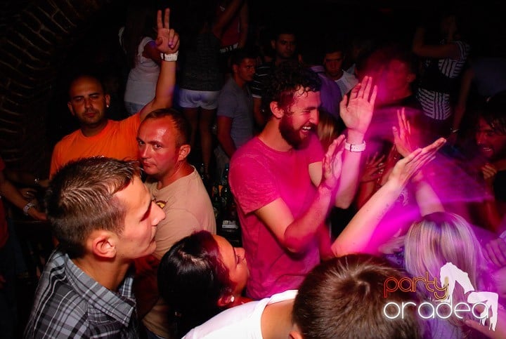 Miercuri e Party în Escape, 