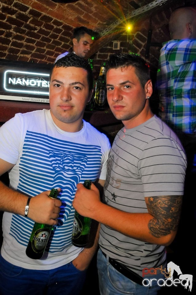 Miercuri e Party în Escape!, 