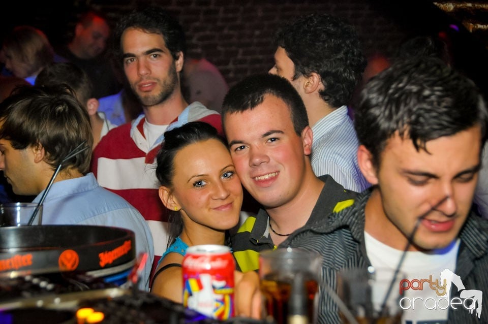 Miercuri e Party în Escape!, 