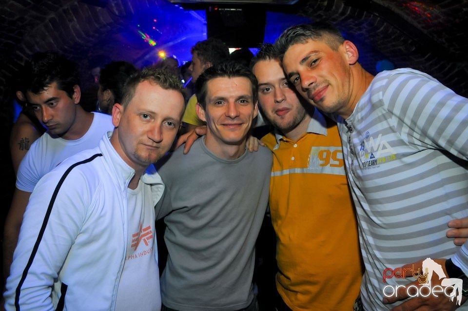 Miercuri e Party în Escape!, 