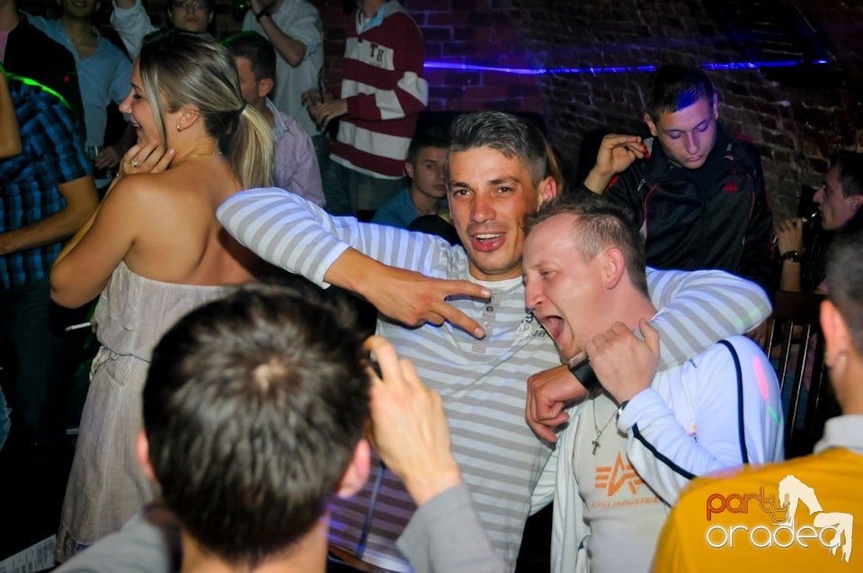 Miercuri e Party în Escape!, 