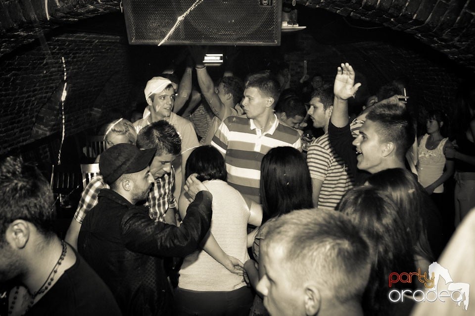 Miercuri e Party în Escape!, 