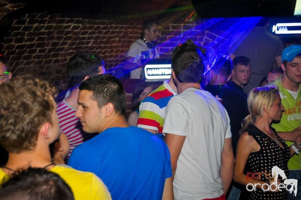 Miercuri e Party în Escape!, 