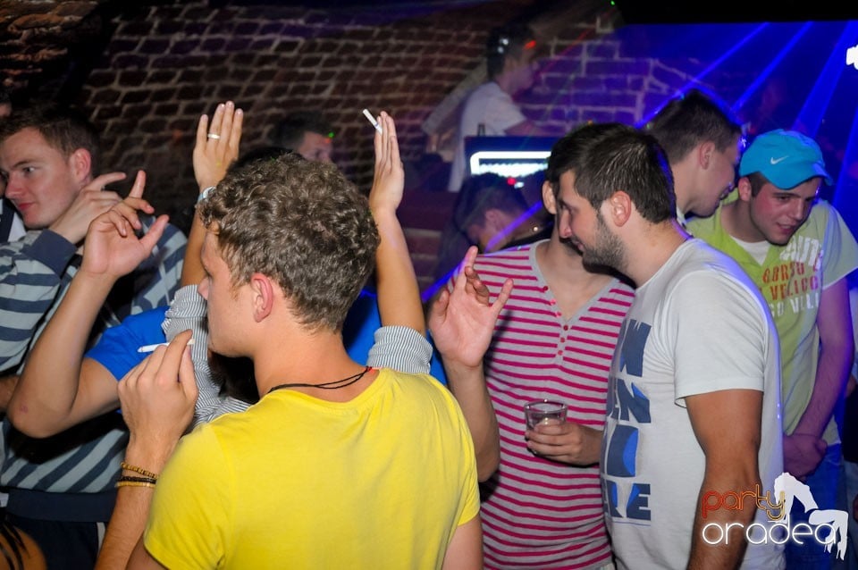 Miercuri e Party în Escape!, 