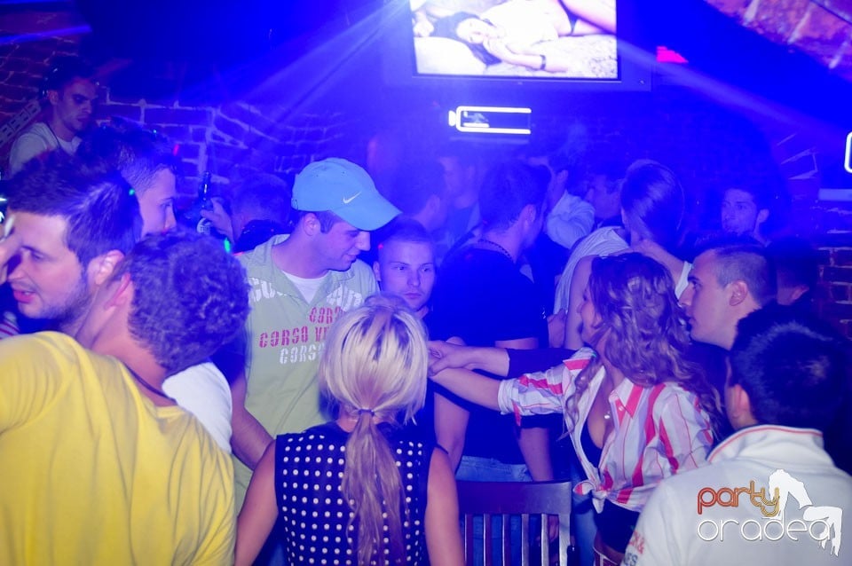 Miercuri e Party în Escape!, 