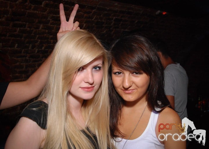 Miercuri e Party în Escape, 