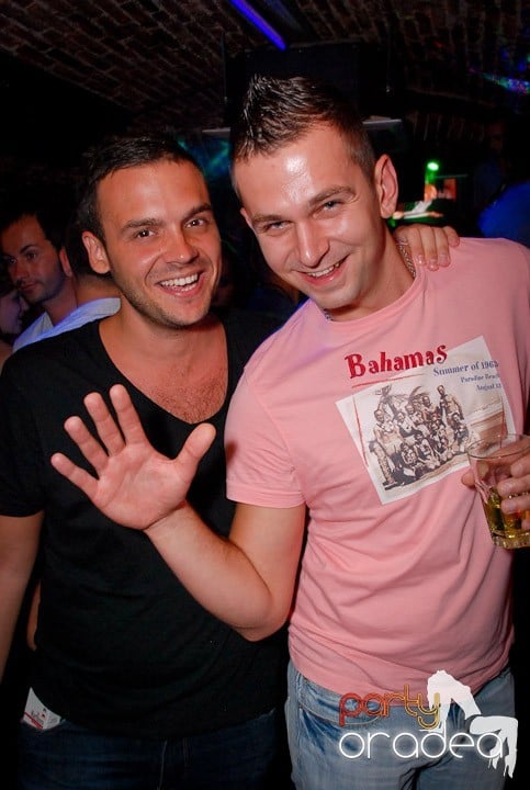 Miercuri e Party în Escape, 