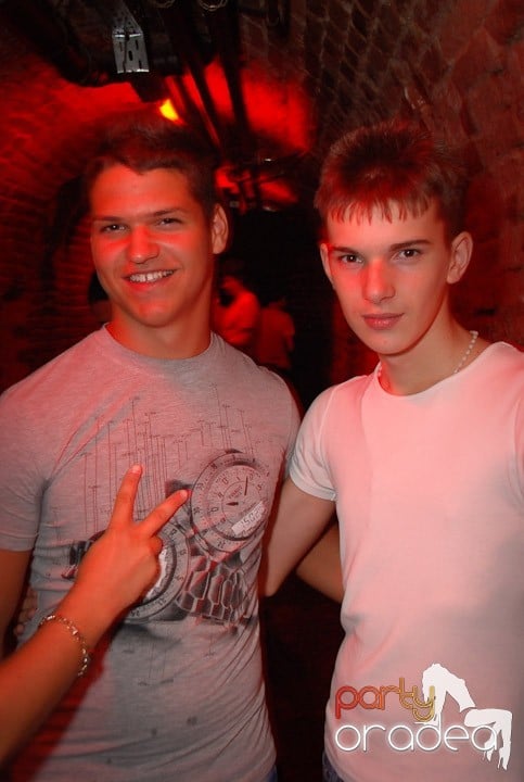 Miercuri e Party în Escape, 