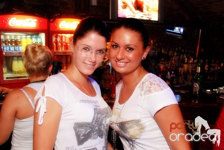 Miercuri e Party în Escape, 