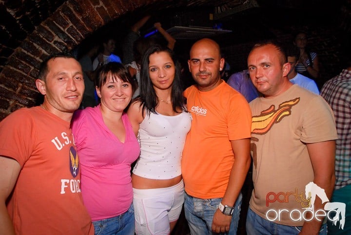 Miercuri e Party în Escape, 