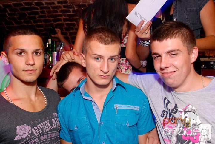 Miercuri e Party în Escape, 