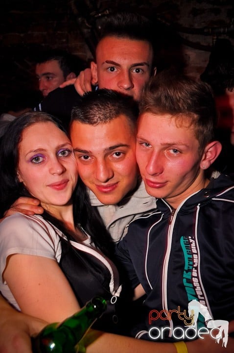 Miercuri în Club Escape, 