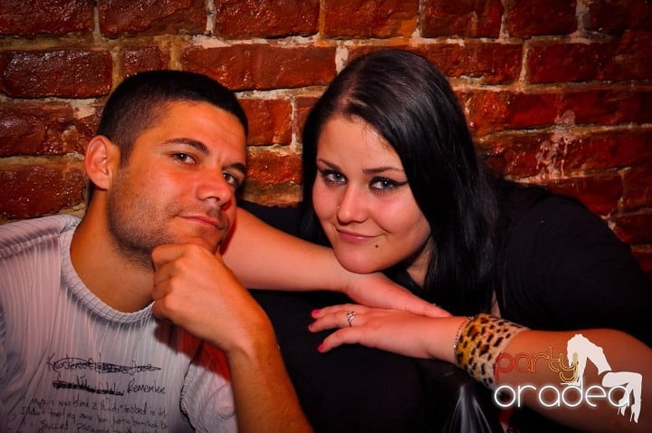 Miercuri în Club Escape, 