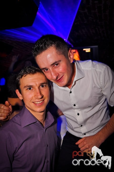 Miercuri în Club Escape, 