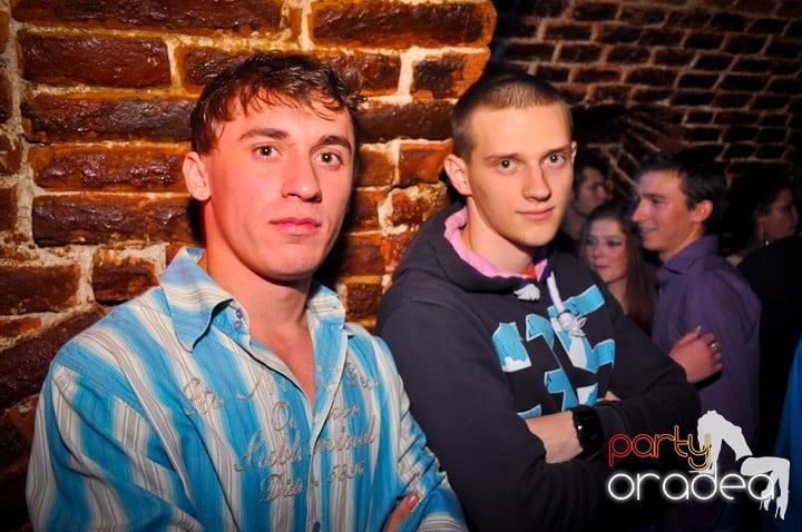 Miercuri în Club Escape, 