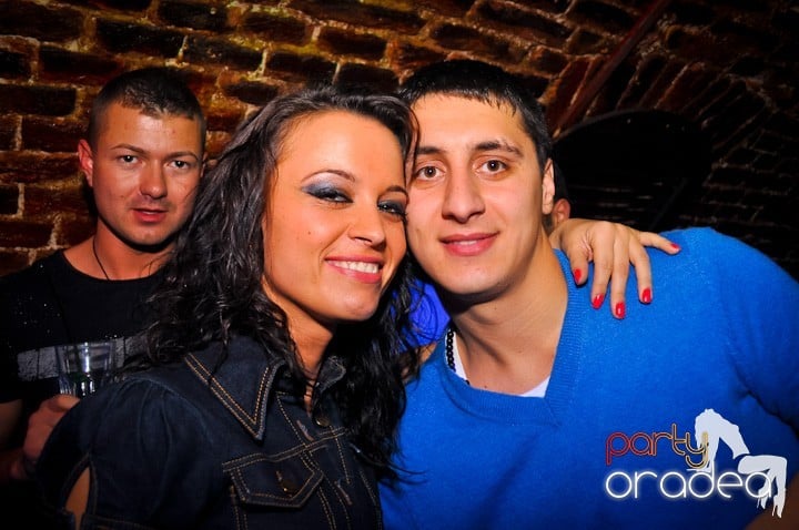 Miercuri în Club Escape, 