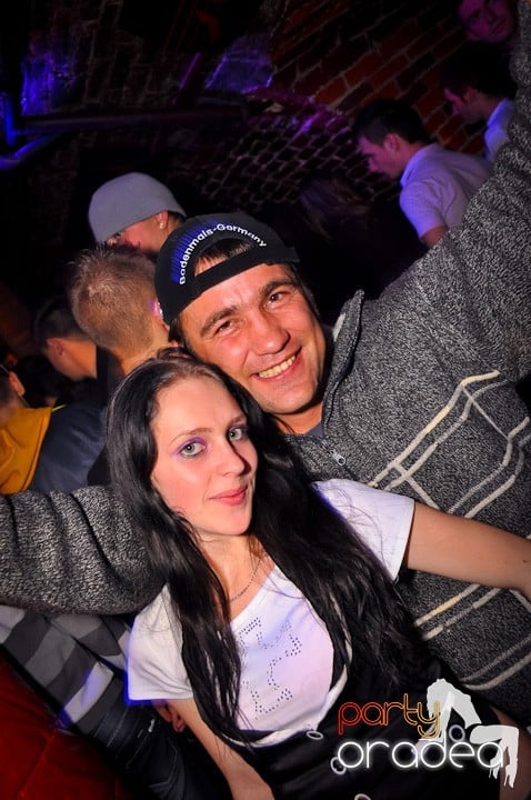 Miercuri în Club Escape, 