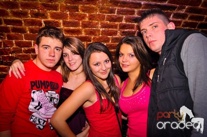 Miercuri în Club Escape, 