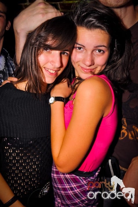 Miercuri în Club Escape, 