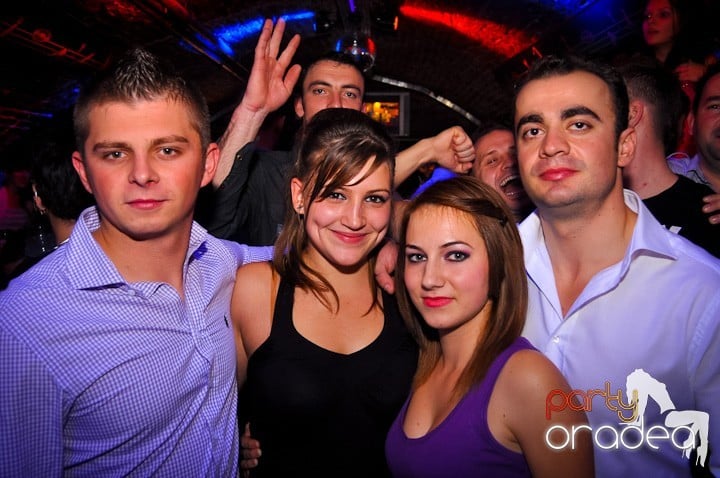 Miercuri în Club Escape, 