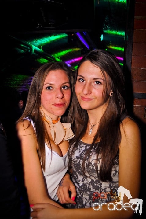 Miercuri în Club Escape, 