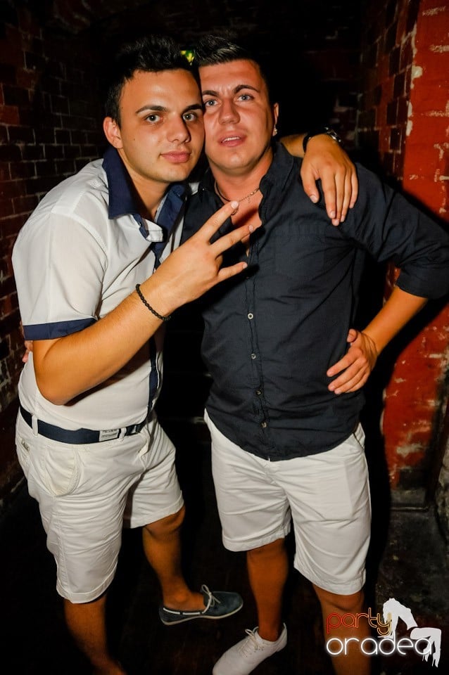 Miercuri în Club Escape, 