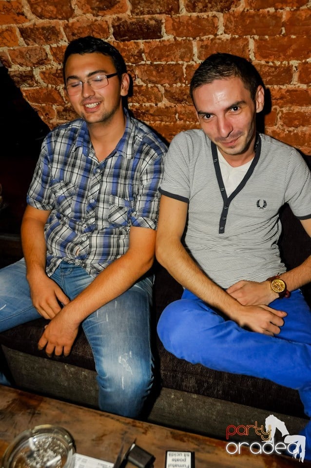 Miercuri în Club Escape, 