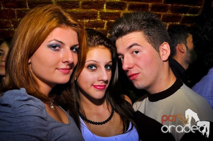 Miercuri în Club Escape, 