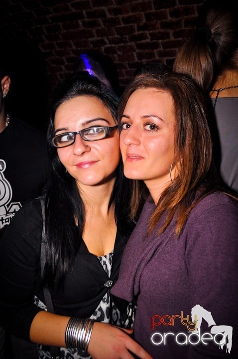 Miercuri în Club Escape, 