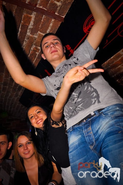 Miercuri în Club Escape, 