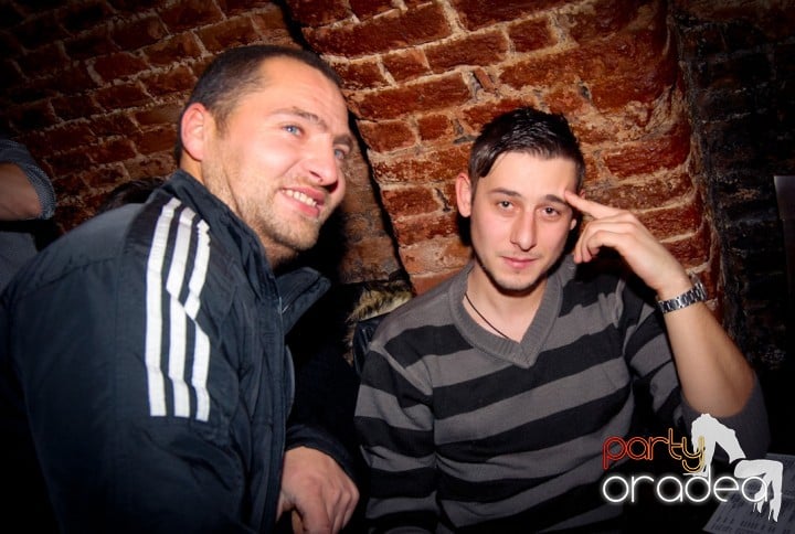 Miercuri noaptea e party în Escape!,