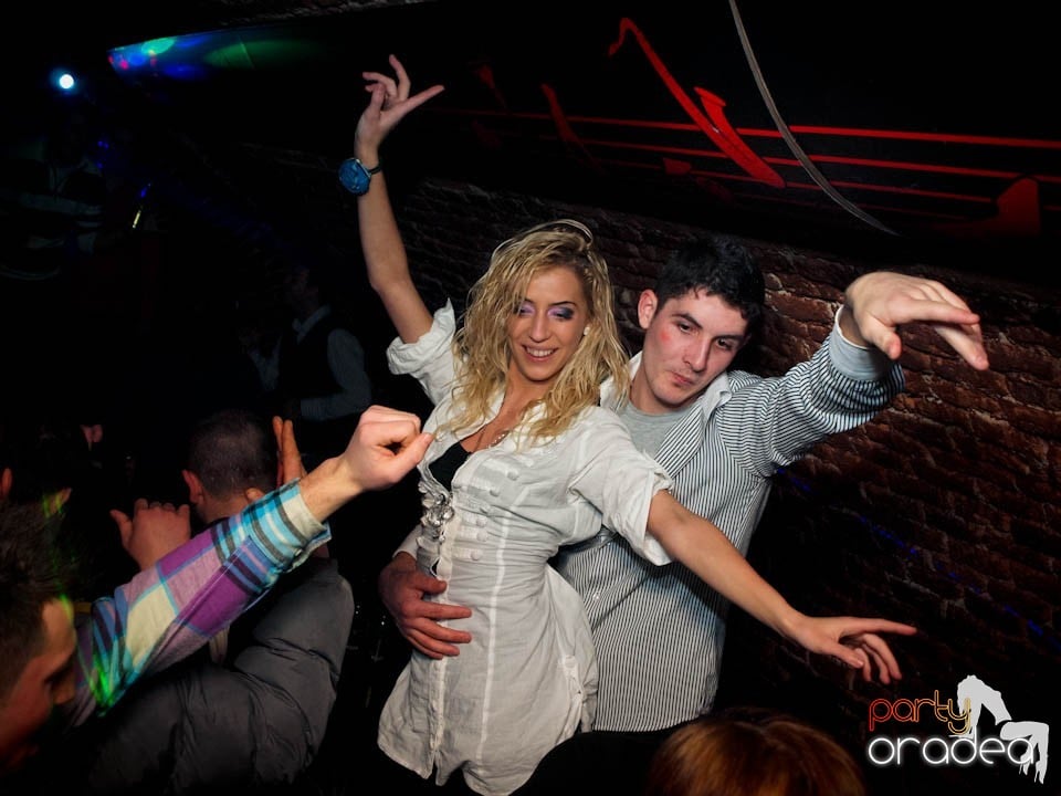 Miercuri noaptea în Club Escape, 