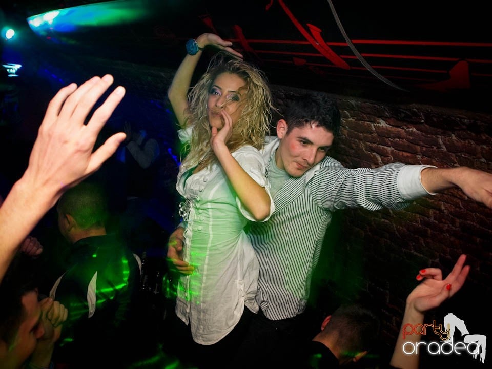 Miercuri noaptea în Club Escape, 