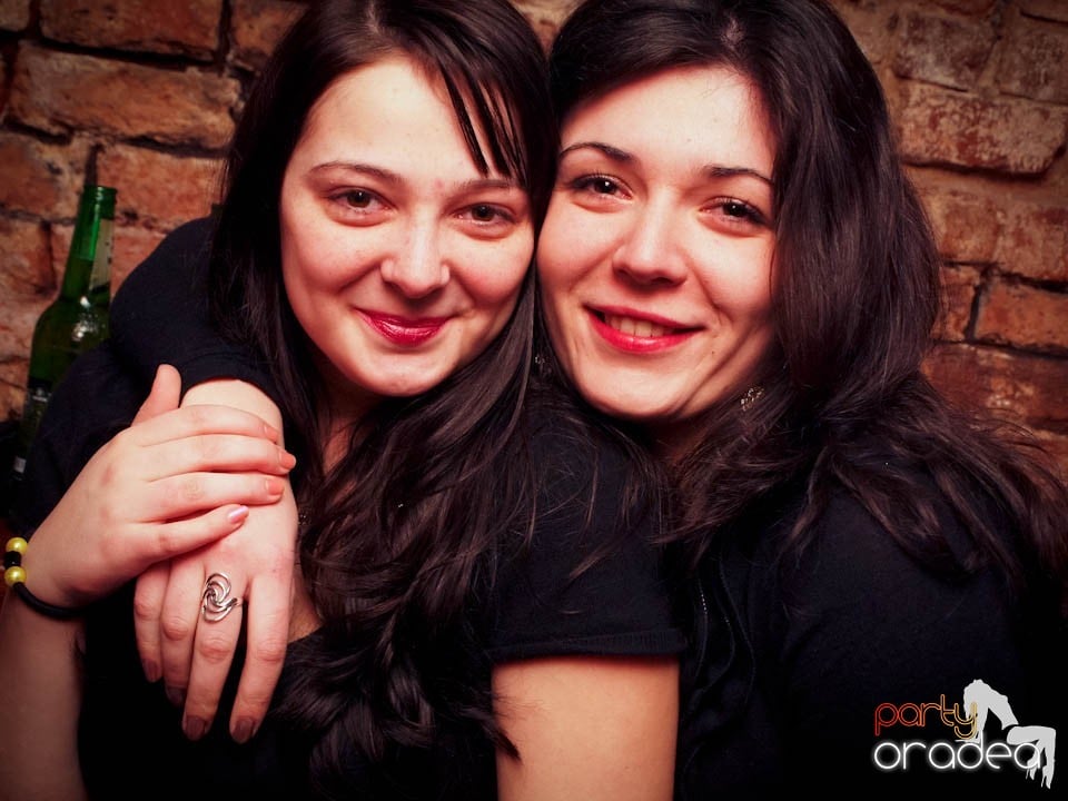 Miercuri noaptea în Club Escape, 