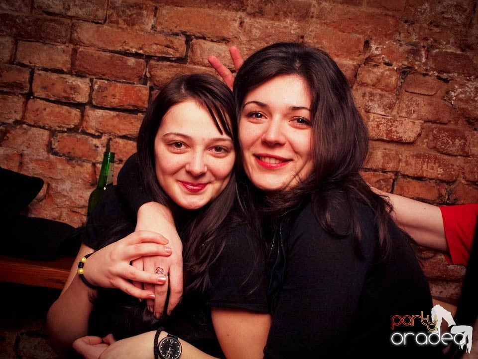 Miercuri noaptea în Club Escape, 