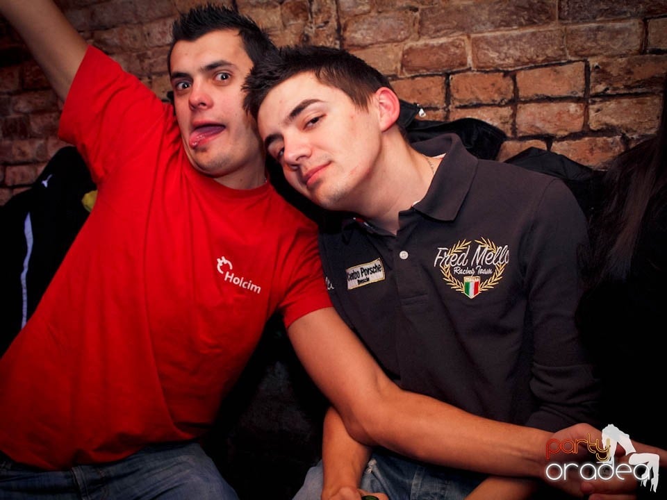 Miercuri noaptea în Club Escape, 