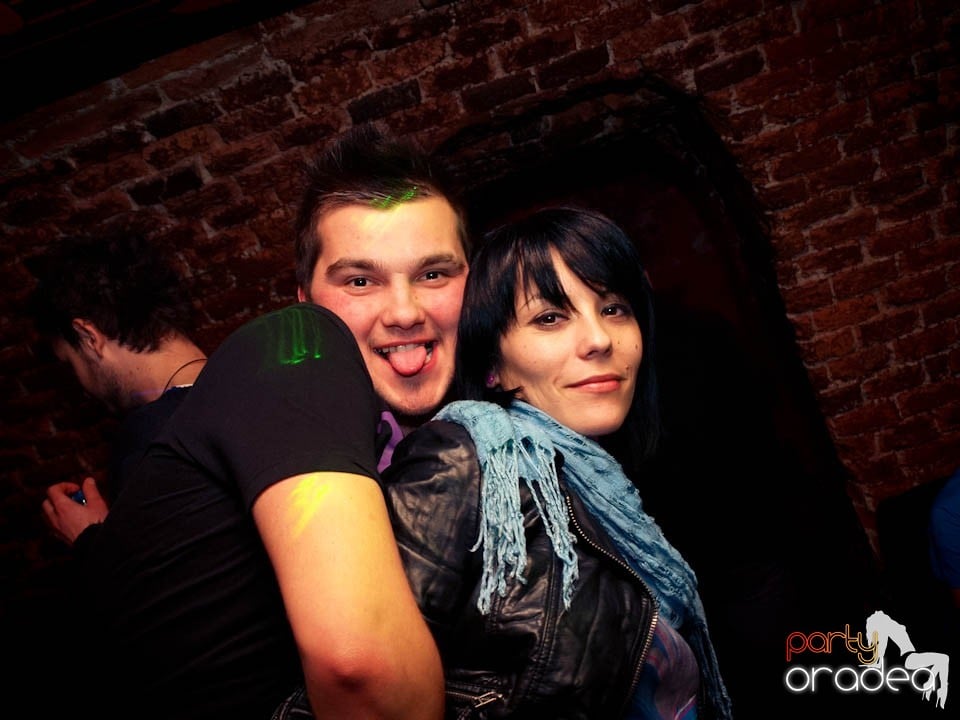 Miercuri noaptea în Club Escape, 